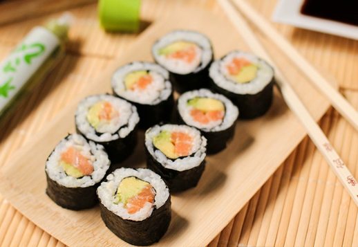 Salmon & Avocado Maki